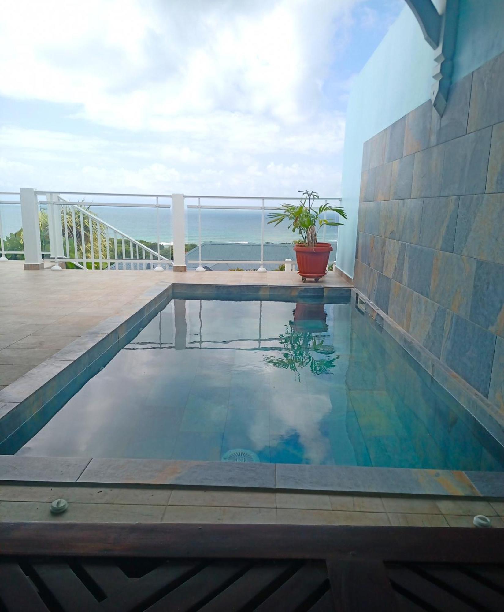 Aux Colibris Amoureux : Loft De Standing Avec Vue Mer Grand-Bourg  Exterior foto